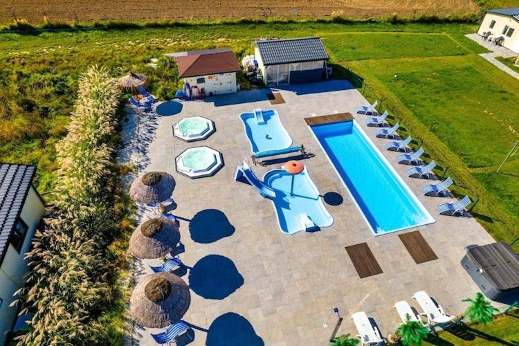 Holiday Resort, Ustronie Morskie Luaran gambar