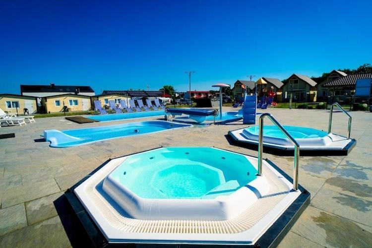 Holiday Resort, Ustronie Morskie Luaran gambar